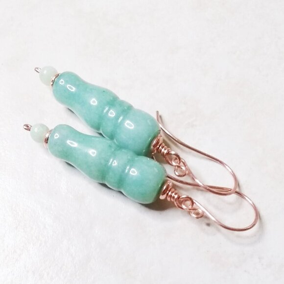 Exquisite & Stunning! Green Agate & Copper Hammered Earwires - OOAK EARCANDY!!! - Picture 2 of 9